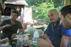 У САМШИТА В БИТВЕ С ОГНЕВКОЙ ТОЛЬКО ОДИН ЗАЩИТНИК – ЧЕЛОВЕК
