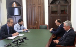 РАУЛЬ ХАДЖИМБА: «ВОЗВРАЩАТЬСЯ  В ПРЕЖНЕЕ РУСЛО НЕ ИМЕЕТ СМЫСЛА»