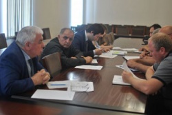 ОБСУЖДАЛИСЬ ВОПРОСЫ КУРОРТНОГО СЕЗОНА