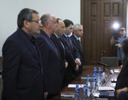 ПРЕЗИДЕНТ РЕСПУБЛИКИ АБХАЗИЯ РАУЛЬ ХАДЖИМБА  ПРОВЕЛ СОВЕЩАНИЕ В КАБИНЕТЕ МИНИСТРОВ