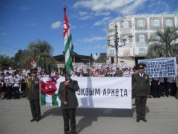 «БЕССМЕРТНЫЙ ПОЛК» И СЛЕЗЫ НА ГЛАЗАХ