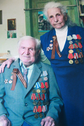 МАРШАЛ С СЕРЖАНТСКИМИ ЛЫЧКАМИ