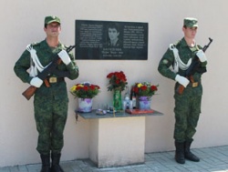 В НАШЕЙ ПАМЯТИ ВСЕ ГЕРОИ ЖИВЫ