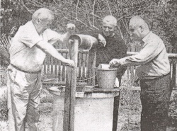 ЧЕЛОВЕК И КОРАБЛЬ