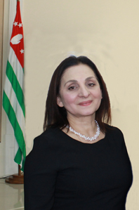 ДИАНА ШАМБА: «НИЧТО НЕ ПОТЕРЯНО.  ГОВОРИТЕ ДОМА НА РОДНОМ АБХАЗСКОМ...»