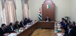 Президент РА провел совещание по вопросам повышения эффективности использования республиканской и муниципальной собственности