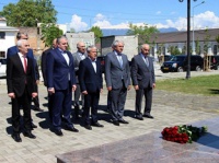 ЕГО ЖИЗНЬ БЫЛА ПОСВЯЩЕНА  НЕЗАВИСИМОСТИ НАРОДА АБХАЗИИ