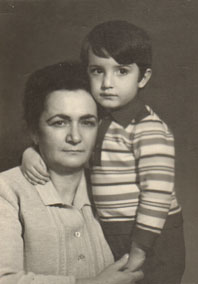 А БОЛЬ УТРАТЫ НЕ УТИХЛА