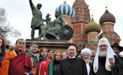 С ПРАЗДНИКОМ, РОССИЯ!