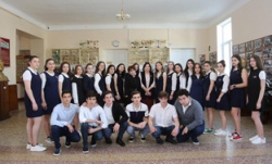 ЗДЕСЬ ПРИВИВАЮТ ЗНАНИЯ И УЧАТ ЛЮБИТЬ