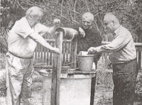ЧЕЛОВЕК И КОРАБЛЬ